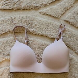 Victoria's Secret Light Pink Bra